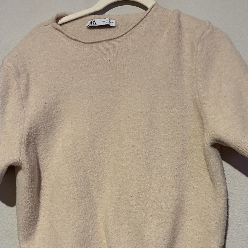 Zara Beige Women's Crew Neck Sweater